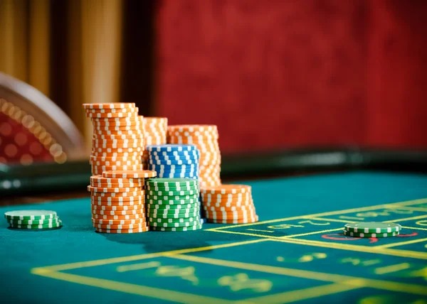 Live dealer studio setup with multiple camera angles and professional lighting